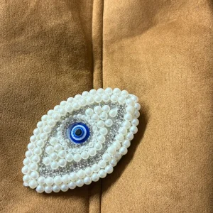 Broche œil Melle D
