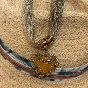 Collier Chiva