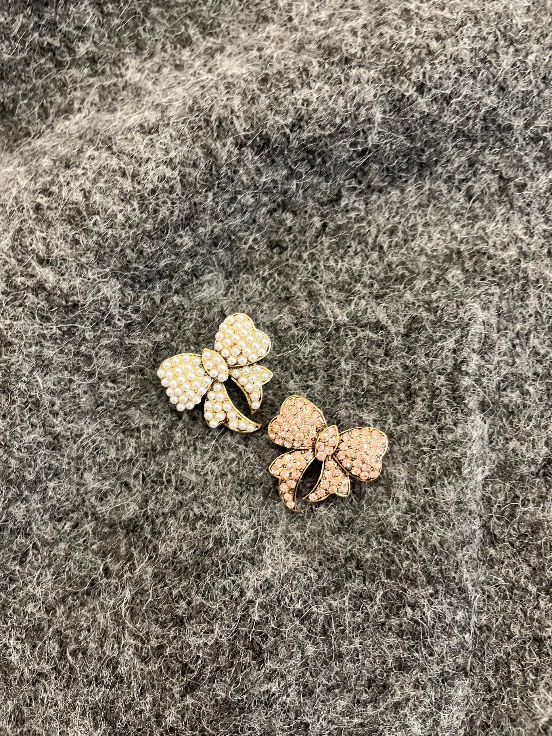 Broche Bow