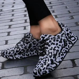 Chaussures Baskets Léopard Grises