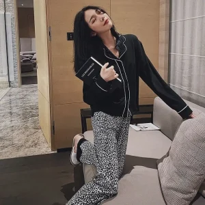 Pyjama Léopard Noir et Blanc