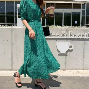 Robe motif léopard élégante bleue