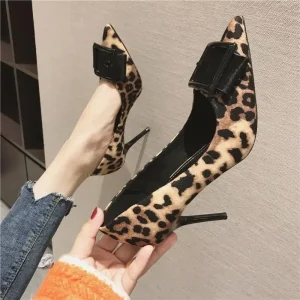 Talons Léopard Boucle